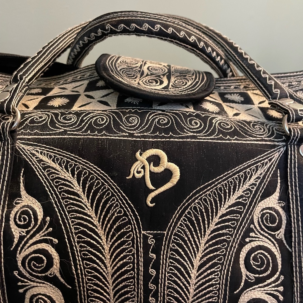 Beautiful Banda Bags Sample Pet Carrier